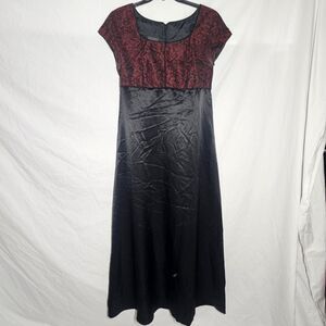 American-vintage Women's Black and Red Dress